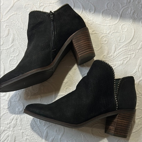 Lucky Brand Black Ankle Booties with Studded Detail size 6 - Picture 4 of 12